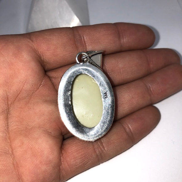 Abalone Shell Pendant - Picture 3 of 3
